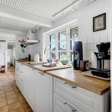 Vila Older Thatched Farmhouse, Approx, 400 Meters From The Water Ørsted
