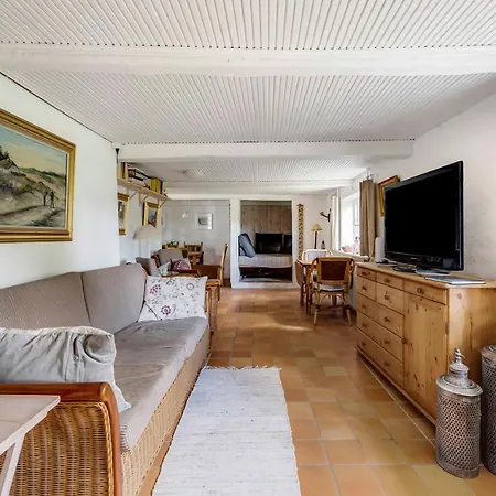 Older Thatched Farmhouse, Approx, 400 Meters From The Water Vila