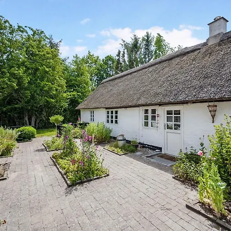 Vila Older Thatched Farmhouse, Approx, 400 Meters From The Water