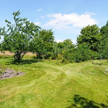 Older Thatched Farmhouse, Approx, 400 Meters From The Water *