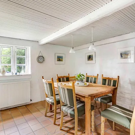 Older Thatched Farmhouse, Approx, 400 Meters From The Water Vila